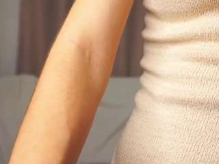 Check out the sweet slut Davidclemente as she's fingering her shape davidclemente from CamSoda