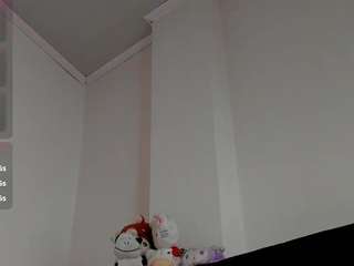 elenna-salvatore... Live Webcam on CamSoda