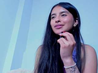 elenna-salvatore... Live Webcam on CamSoda