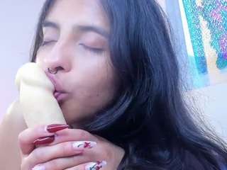 elenna-salvatoree webcam