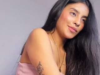 elenna-salvatoree webcam