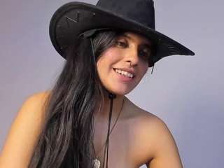 elenna-salvatoree webcam