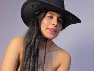 elenna-salvatoree webcam