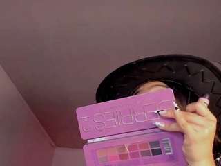 elenna-salvatoree webcam