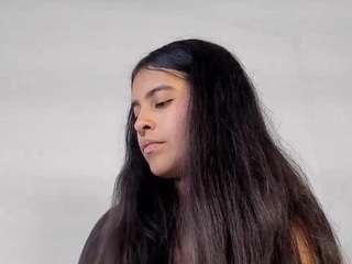 elenna-salvatoree webcam