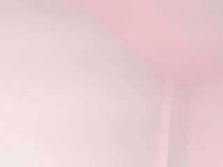 Live webcam model elenna-salvatoree on Soda Cams