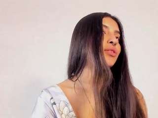 elenna-salvatoree webcam