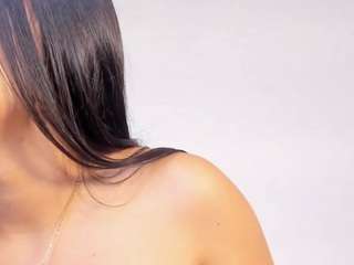 elenna-salvatoree webcam