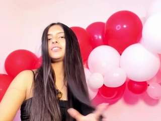 elenna-salvatoree webcam