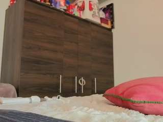 elenna-salvatoree live webcam show