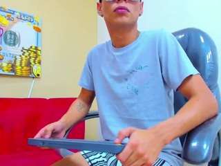 fanaticbrownie Live Webcam on {site_name}