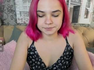 ginadawson's CamSoda show and profile