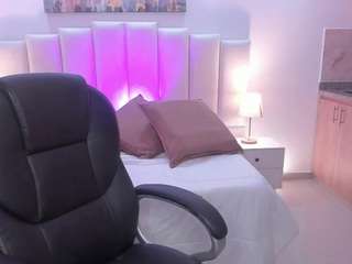 lena-nova Live Webcam on CamSoda