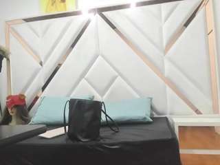 miaharper2 webcam