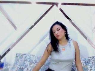 MiaHarper2
