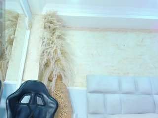 le modèle scarletevanss est en webcam porno dans un show sur le site camsoda, il possède les tags suivants: anal,lush,young adult,toys,teen 18,submissive,skinny,pussy,public,orgasm,anal toys,nipple piercings,no drinking,lovense,dirty talk,black hair,blowjob,hazel eyes,cute,doggy style