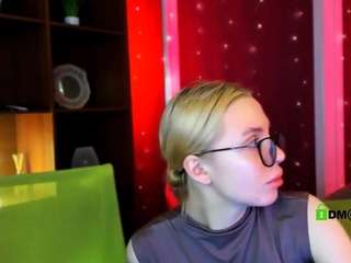 sendi-cais's CamSoda show and profile