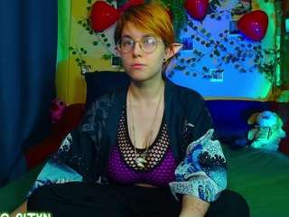 tricky-kitsune live cam profile