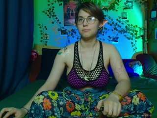 tricky-kitsune webcam