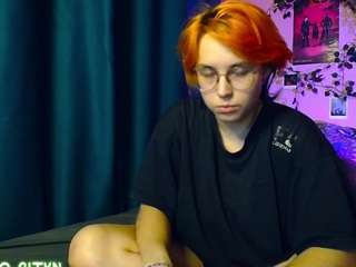 tricky-kitsune live webcam show