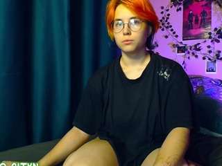 tricky-kitsune live webcam show