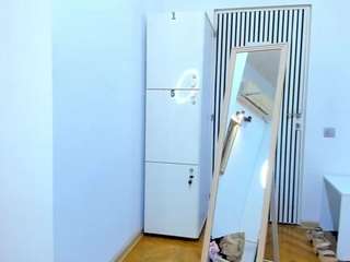 BelleInna live cam preview