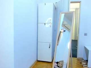 BelleInna live cam preview