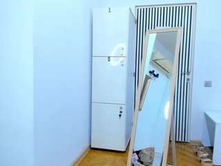 BelleInna live cam preview