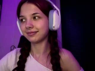 Hana — LIVE on Camsoda