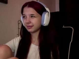 camillemoreau's CamSoda show and profile