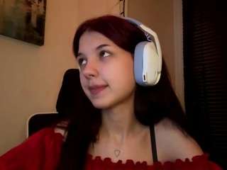 camillemoreau Live Webcam on CamSoda