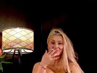 leticiareys Live Webcam on CamSoda