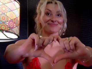 leticiareys, female webcam model,  years old, on live webcam