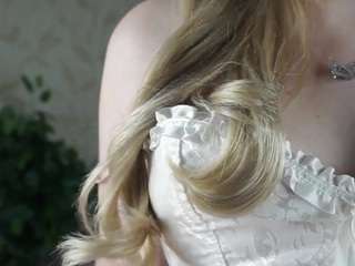 melaniaweisenbur... Live Webcam on CamSoda