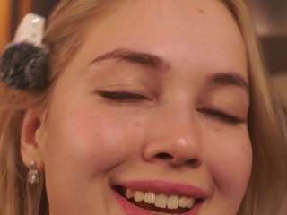 melaniaweisenburger live cam profile