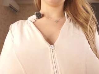 melaniaweisenburger's CamSoda show and profile