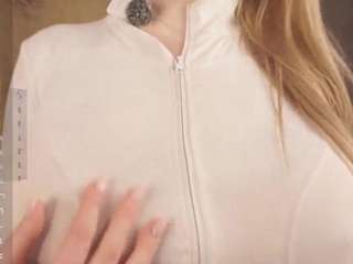 melaniaweisenburger's CamSoda show and profile