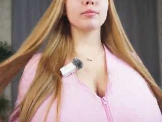 melaniaweisenbur... Live Webcam on CamSoda