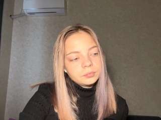 sofiariverashimmer from CamSoda