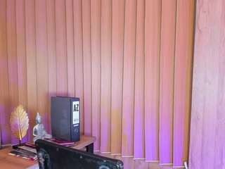 emmihops webcam model