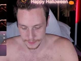 leomoor from CamSoda is Freechat