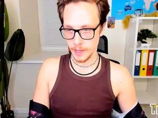 leomoor Live Webcam on CamSoda