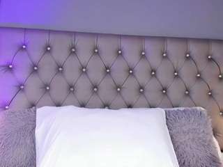 lunabloon's CamSoda show and profile