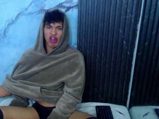 sexystrongerhott