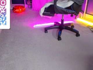 angelwise's CamSoda show and profile