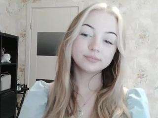 ellakim Live Webcam on CamSoda