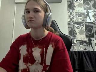 elodienielsen Live Webcam on {site_name}