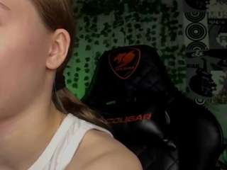 le modèle elodienielsen est en webcam porno dans un show sur le site camsoda, il possède les tags suivants: doggy style,erotic dance,fingering,flashing,full nudity,normal,teen 18,young adult,blonde hair,hd