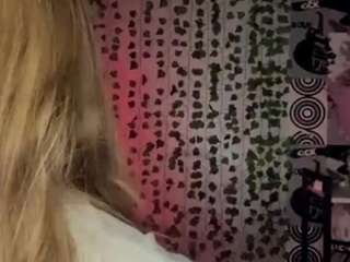 elodienielsen's CamSoda show and profile