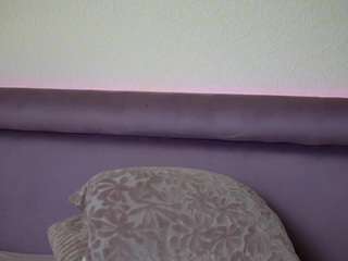 JoelleApril live webcam show
